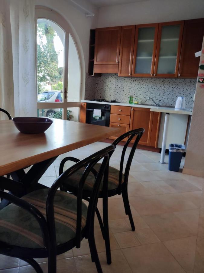 Holiday Home With Free Parking By The Beach Brela Zewnętrze zdjęcie